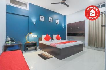 فندق Oyo 70445 Rianna Inn