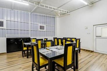 Hotelli Treebo Trend S M Royal Stay