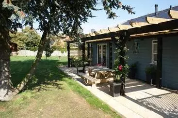 Tirah Bed And Breakfast