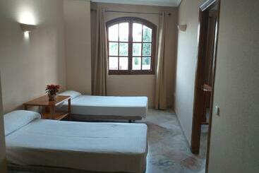 Отель Anfiteatro Romano