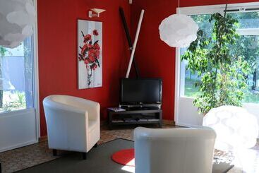 ホテル Kyriad Bellegarde Genève