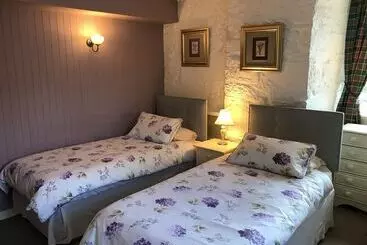 فندق The Struan Inn Self Catering Lodge