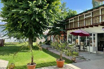 پانسیون Eco House