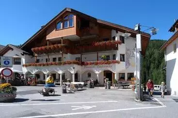 Aamiaismajoitus (B&B) Pensione Edelweiss