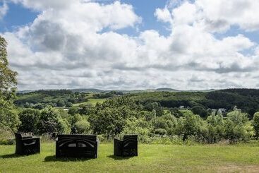 Coed Mawr Hall Bed & Breakfast