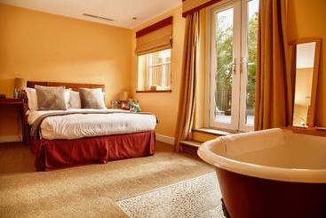 酒店 Spot In The Woods