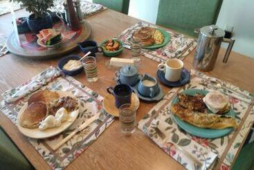 13 Hills Bed & Breakfast