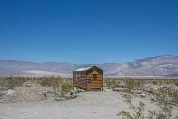 Panamint Springs Motel & Tents
