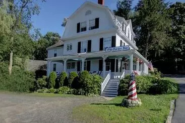 Aamiaismajoitus (B&B) Old Corner Inn