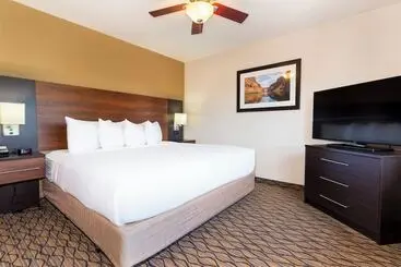 Grand Canyon Hotel & Suites