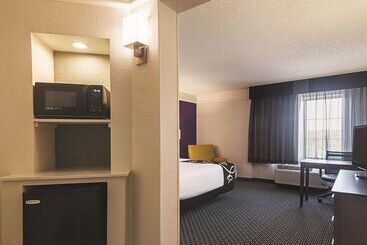 Otel La Quinta By Wyndham Oklahoma City   Nw Expwy