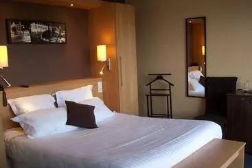 Logis Hotel Maison Carrée Restaurant O Carré Dart