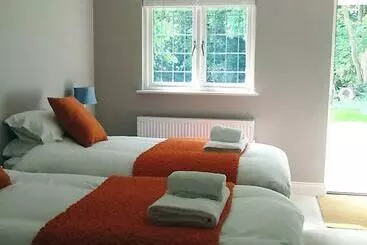 Garden Cottage Bed And Breakfast