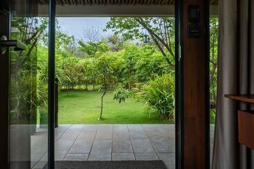 Resort Woods At Sasan