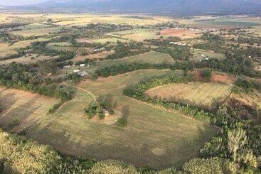 בית מלון כפרי Esther S Country Lodge
