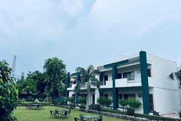 Hotelli Whistling Greens