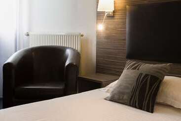 ホテル The Originals City Hôtel, Aéroport Beauvais