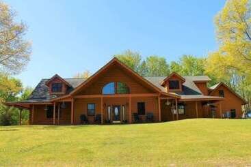 مبيت وإفطار Oak Creek Lodge