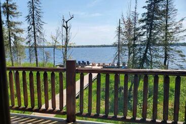 فندق Aqua Log Cabins Resort