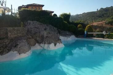 Apartamentos La Casona De Vidiago