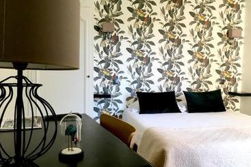 هتل Auberge Le Luberon