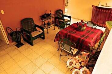 アパートメント Hostal Dotres