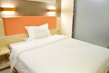 酒店 7 Days Premium Shijiazhuang Railway Station Branch