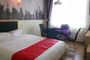 Thank Inn Chain Hotel Jiangxi Fuzhou Linchuan District Laowuhuang Palace Bus Station
