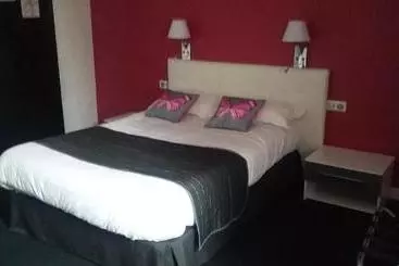 בית מלון כפרי Hôtel   Restaurant Eugenie