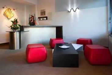 ホテル Logis Le Relais Saint Jacques