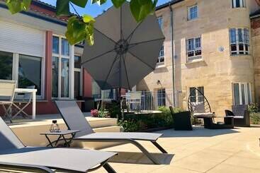 Bed and Breakfast Maison D Hotes La Villa Des Ducs Barleduc