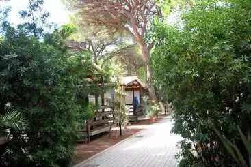 Hotelli Camping Village Il Sole