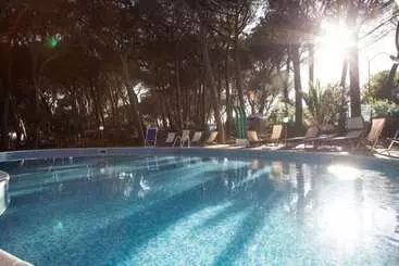 هتل Camping Village Il Sole