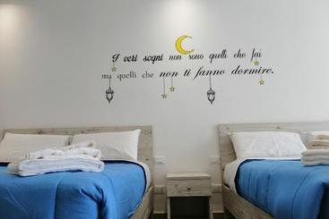 펜션 Sicily Rooms Affittacamere