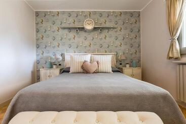 تختخواب و صبحانه Fabula Maison