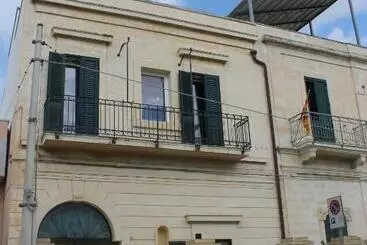 تختخواب و صبحانه Dimora Le Tre Muse Guesthouse