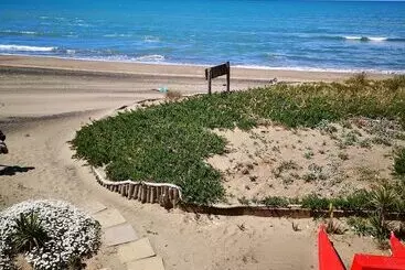 Bed and Breakfast La Duna Beach