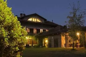 ベッドアンドブレックファースト Beb Madamadorè