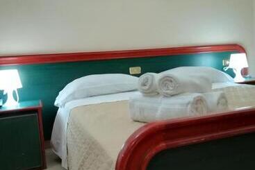 호텔 Albergo Ristorante Bar Pizzeria La Lanterna