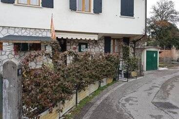 بنسيون Bboderzo Bed & Breakfast