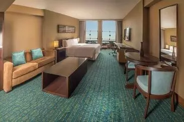 هتل Doubletree By Hilton Iquitos