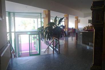 Otel Tropical Promises