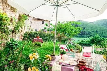 هتل روستایی Bioagriturismo Podere Montisi