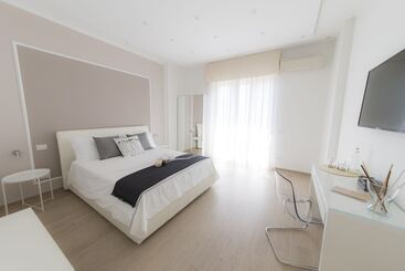 پانسیون Cherie B&b  Salerno