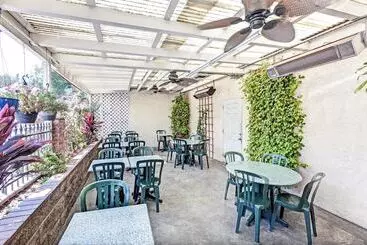 モーテル Vantage Point Inn Woodland Hills