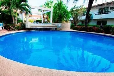 Отель Palm Beach