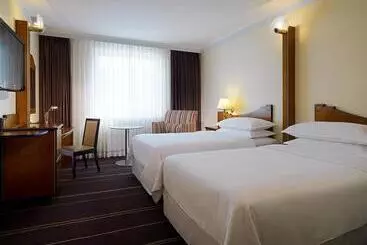 هتل Sheraton Palace  Moscow