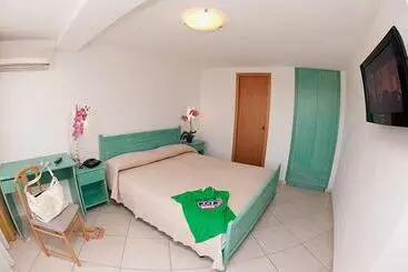 Hotelli Lo Scirocco