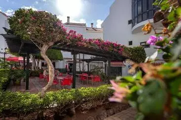 Apartamentos Hg Cristian Sur