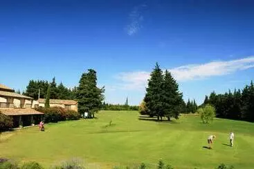 تختخواب و صبحانه Golf Club D'uzes